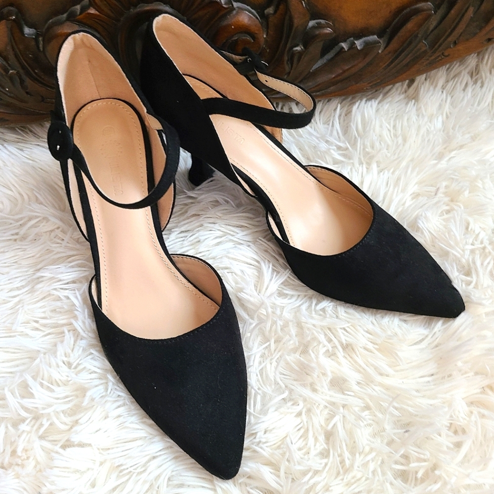 Rilista Black Pointed Toe Ankle Strap Faux Suede Pumps